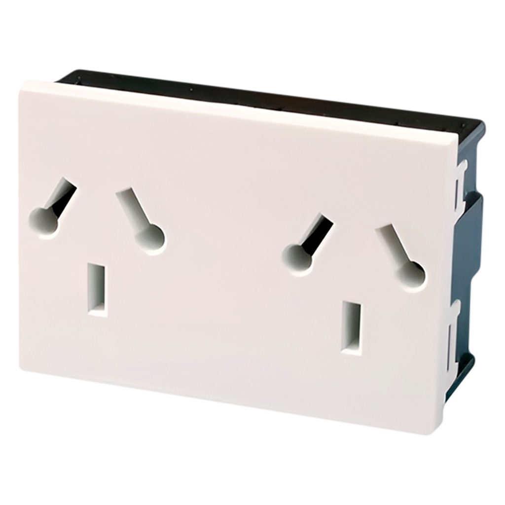 [4072] Toma C/Tierra Doble 10A 220V Combinación 3 Planas/2 Redondas Prefit Cambre